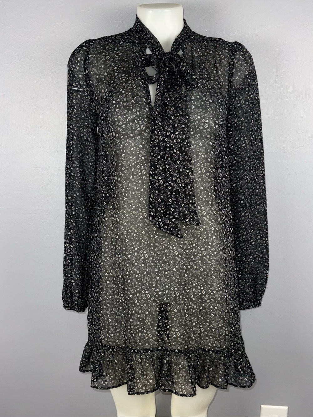 Free People Shift Dress Women’s XS Black Floral Sheer Long Sleeves Ruffle Hem
